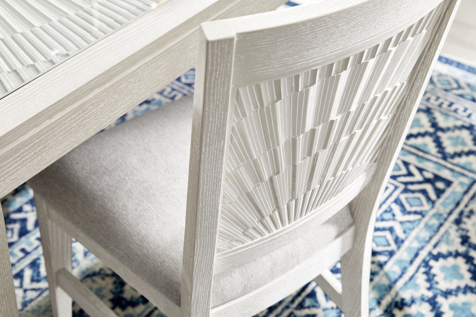 Sunside Way Sand 5 Pc Round Dining Room - Thumbnail - Image 8