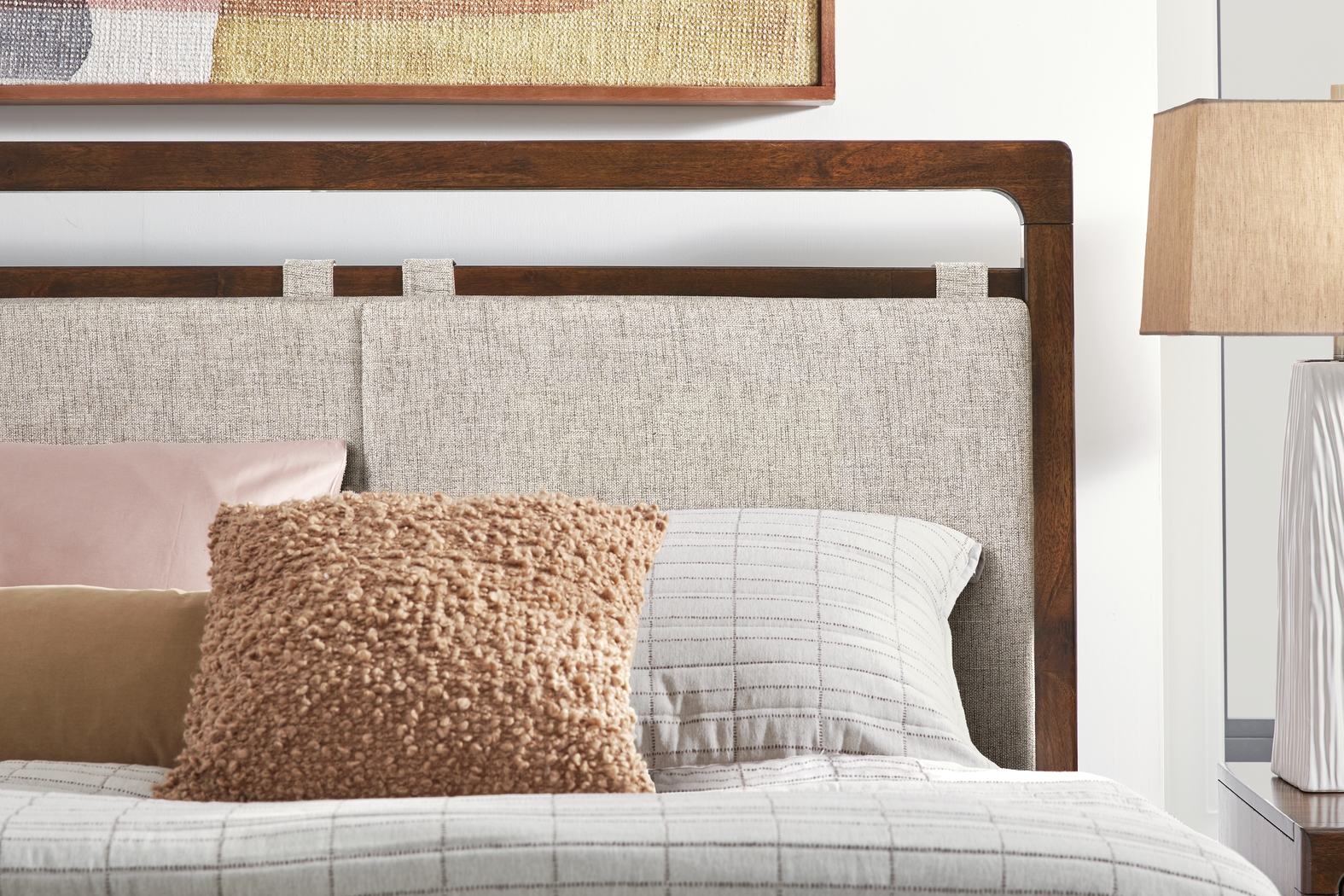 Surrey Ellis Caramel 5 Pc Queen Upholstered Bedroom - Thumbnail - Image 3