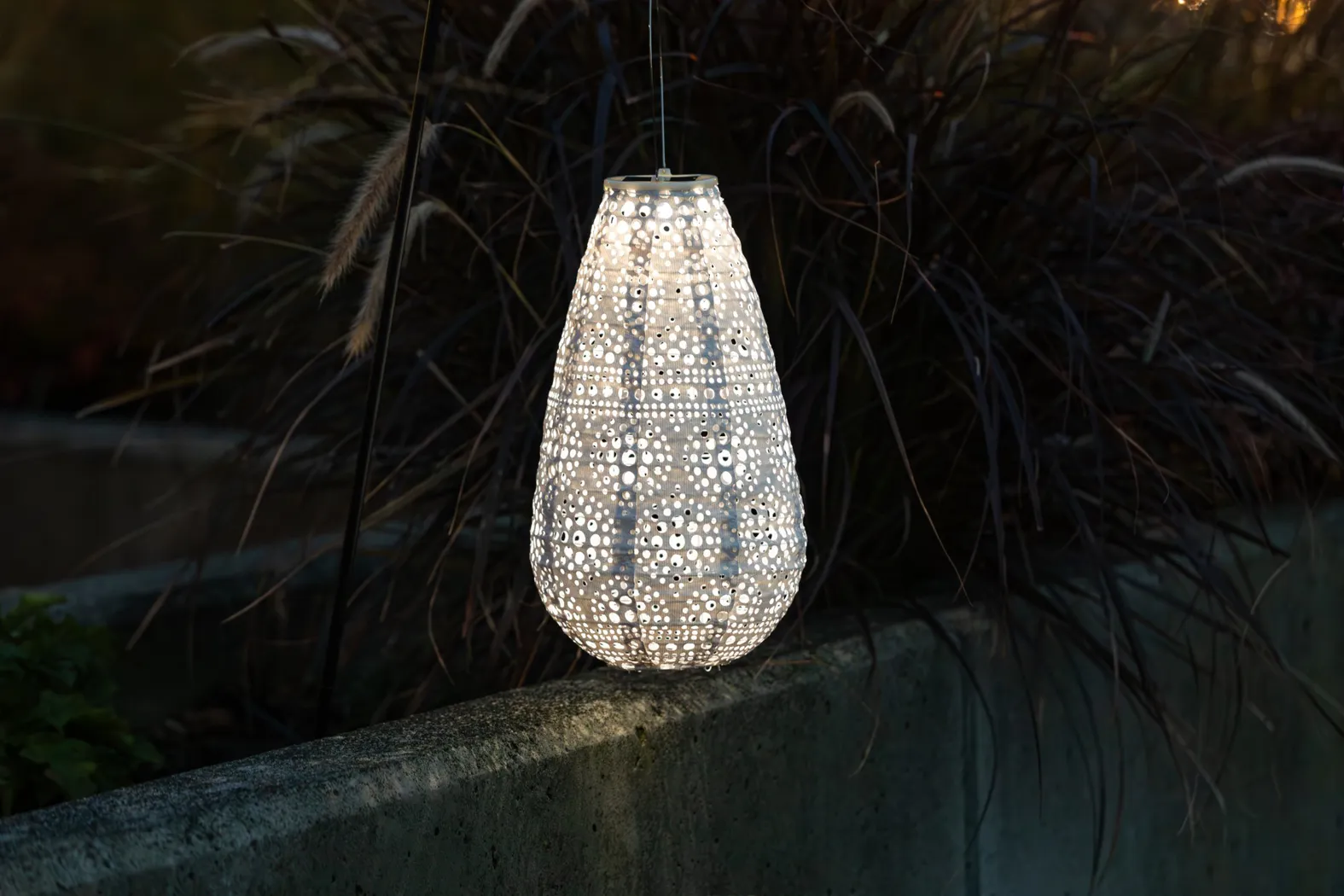 Sury White Outdoor Solar Lantern - Thumbnail - Image 3