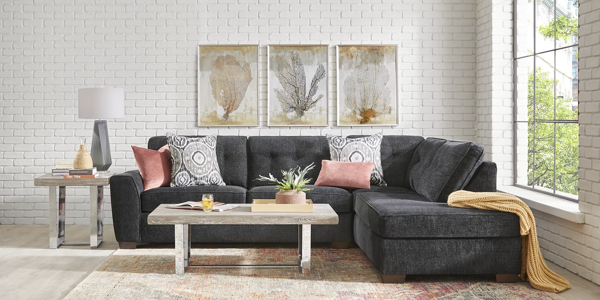 Sutton Lane Black 5 Pc Sectional Living Room - Thumbnail - Image 2