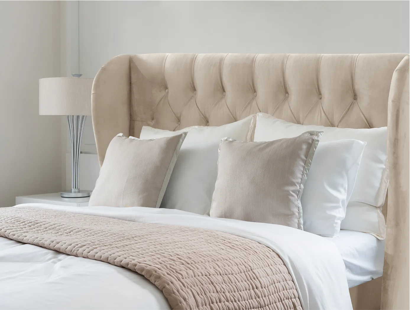 Sweet Comfort Linen Queen Upholstered Bed - Image 5