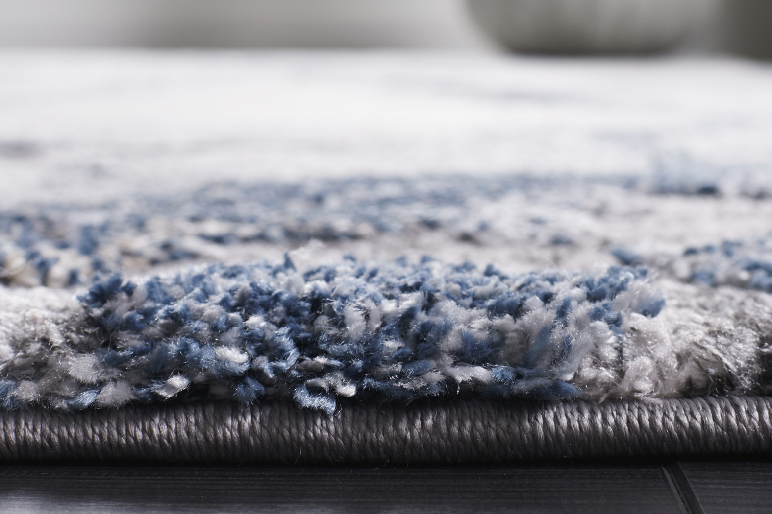 Sylas Blue 5'4 x 7'5 Rug - Thumbnail - Image 4