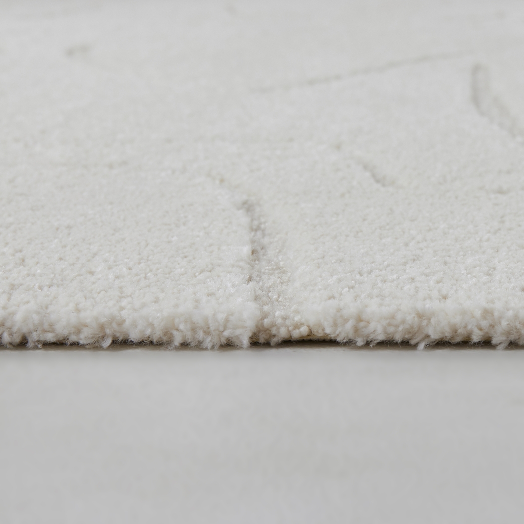 Tanya Beige 5'6 x 6'11 Rug - Thumbnail - Image 4