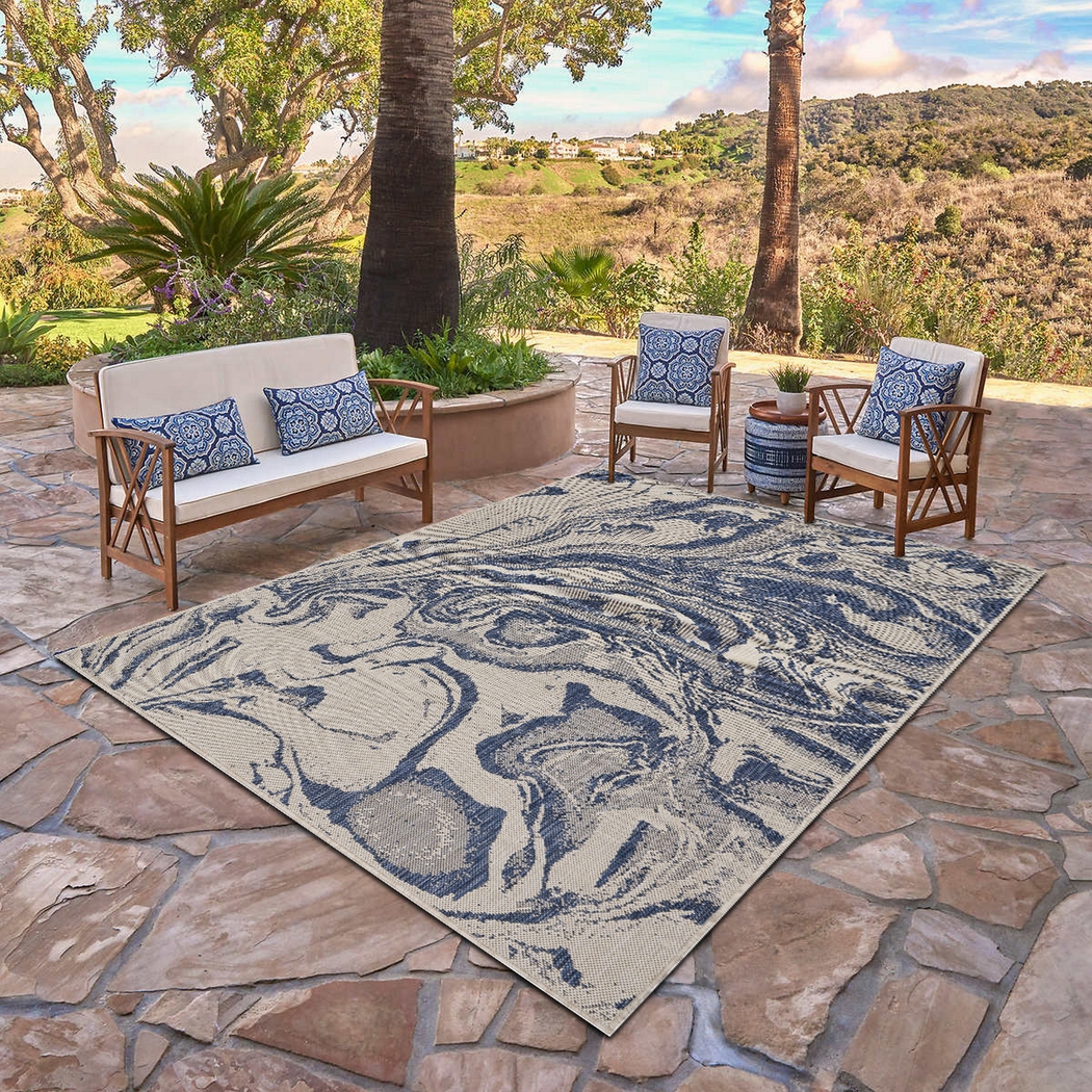 Taveco White/Navy 5'3 x 7' Indoor/Outdoor Rug - Thumbnail - Image 2