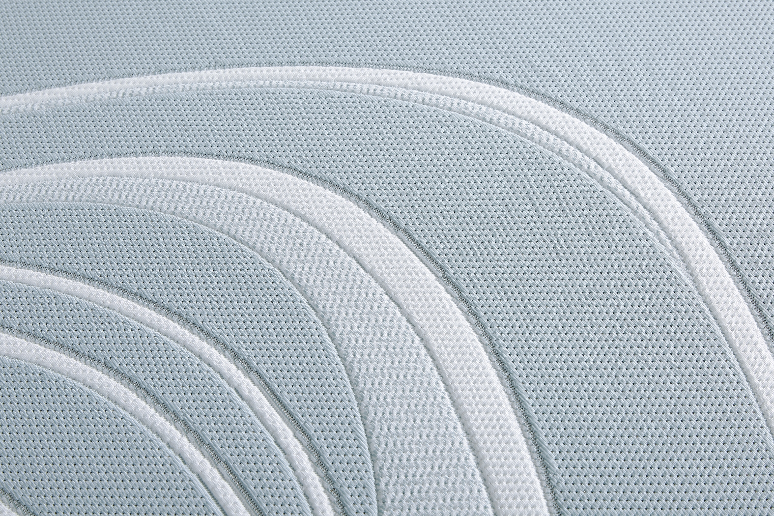 Tempur-Pedic LuxeAdapt Soft Queen Mattress - Thumbnail - Image 3