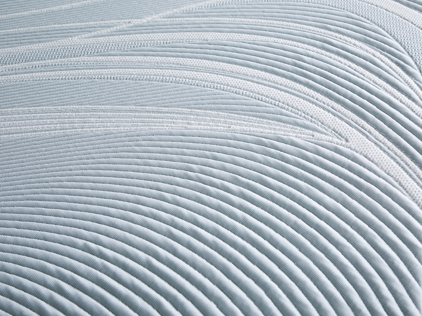 Tempur-Pedic ProAdapt Medium Hybrid Queen Mattress - Thumbnail - Image 3