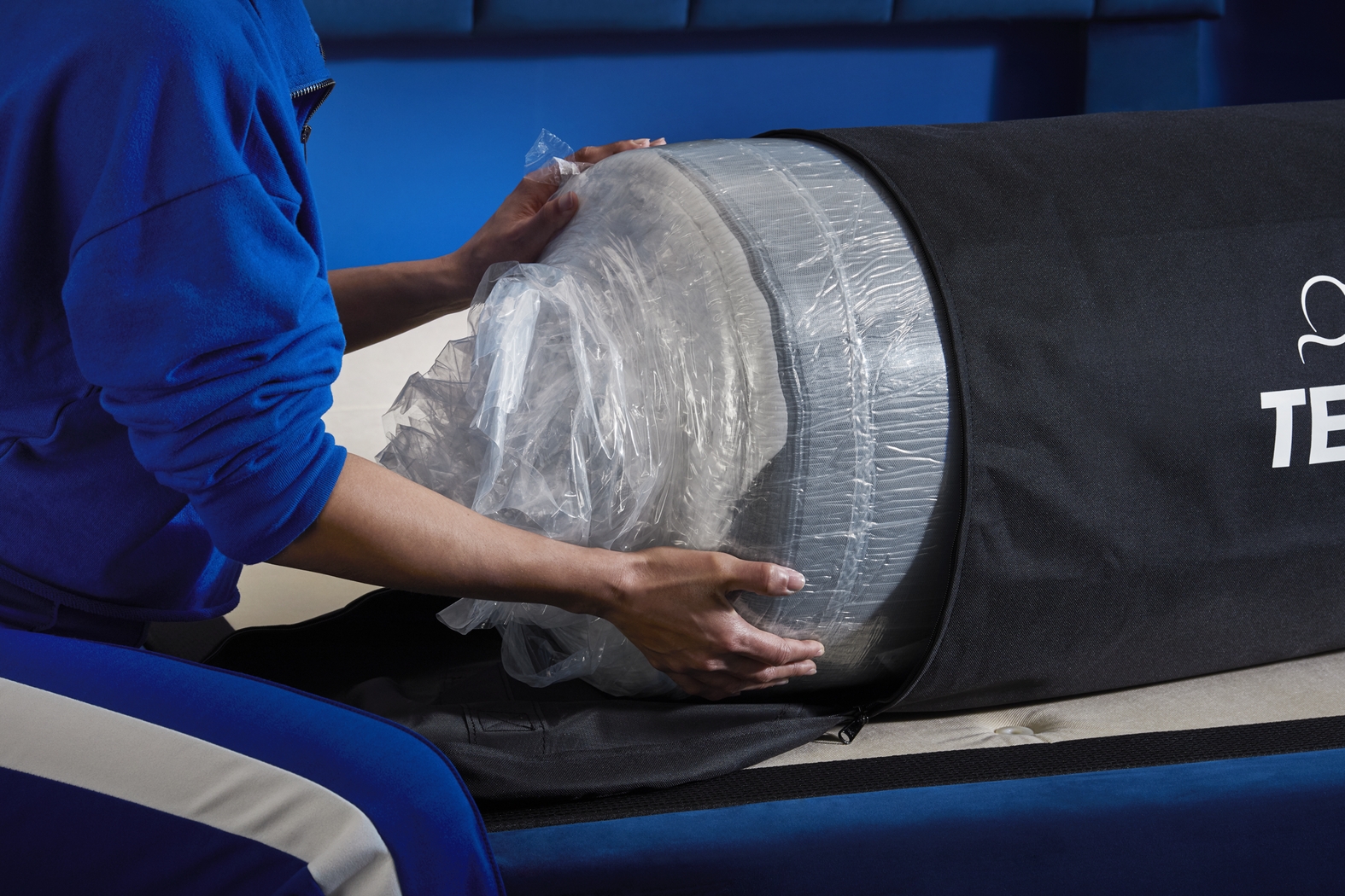 Tempur-Pedic Tempur-Cloud King Mattress - Thumbnail - Image 4