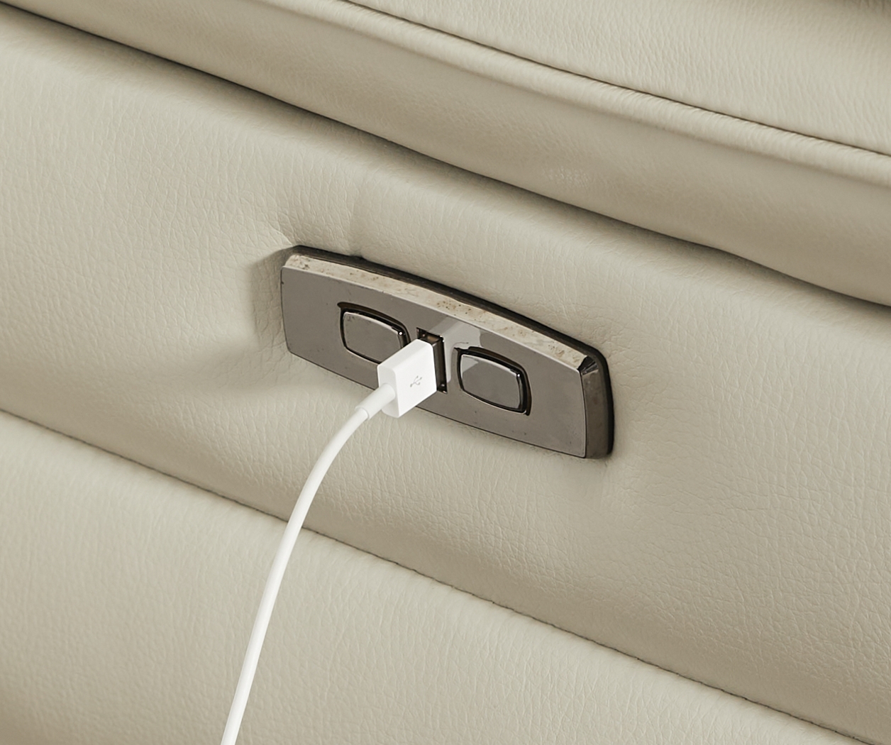 Terenzo Beige Leather Dual Power Recliner - Thumbnail - Image 3