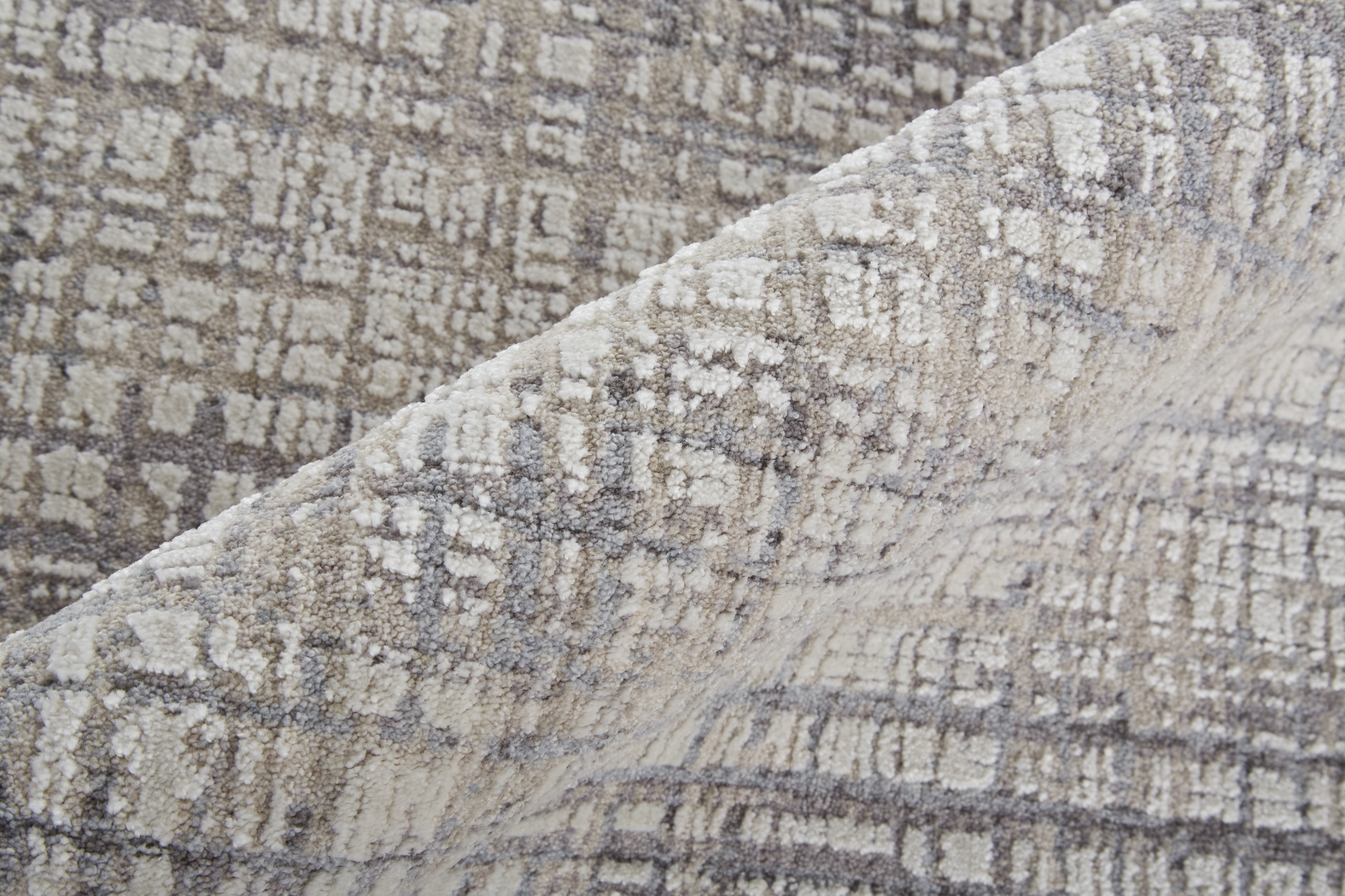 Tharos Taupe 8' x 10' Rug - Thumbnail - Image 4