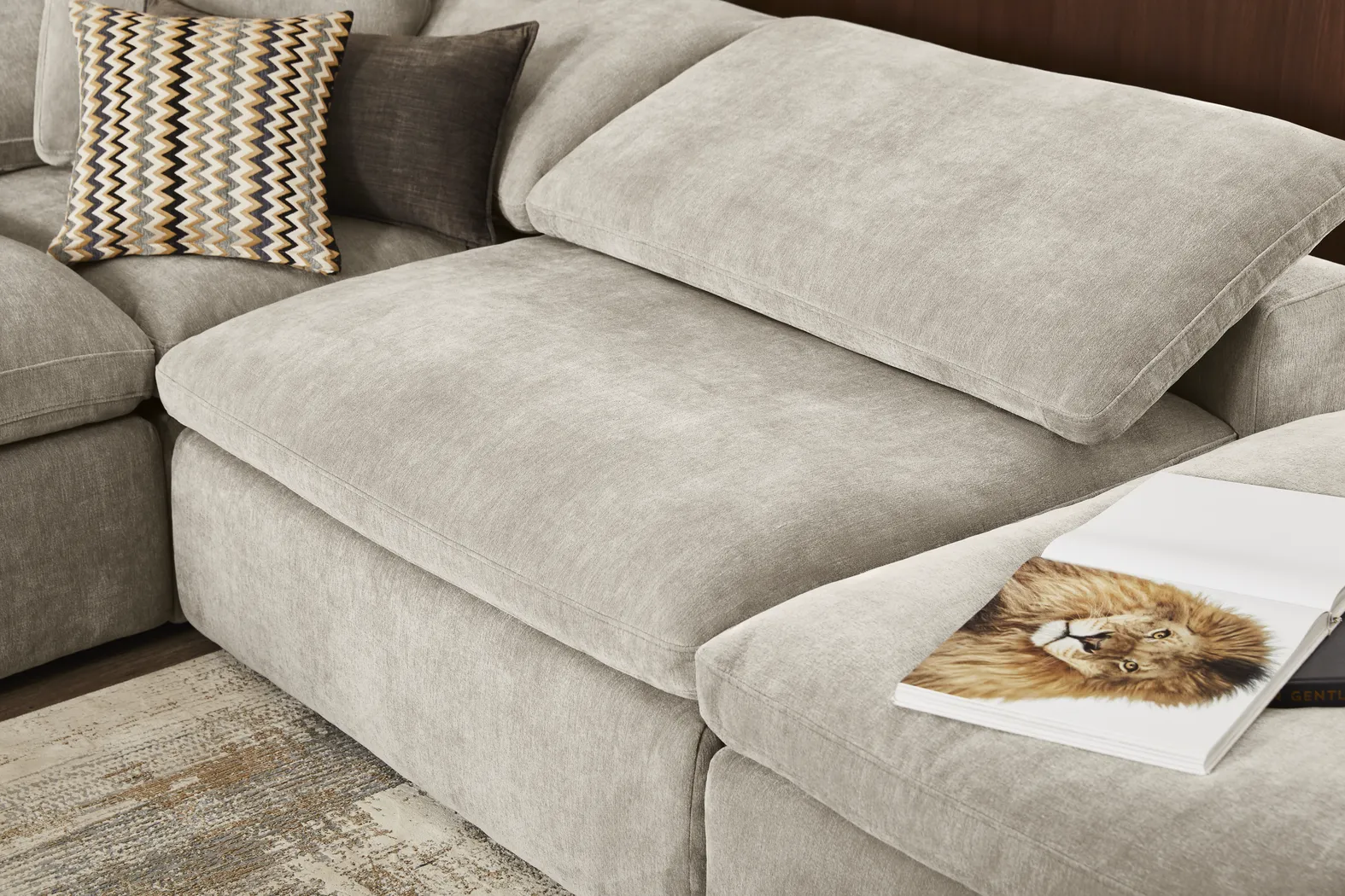 The Flow Gray 5 Pc Sectional - Image 5