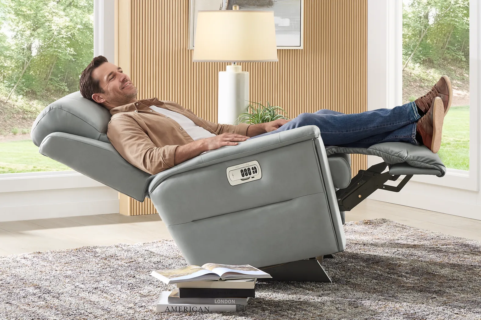 The Shaq II Blue Leather Dual Power Recliner - Image 6