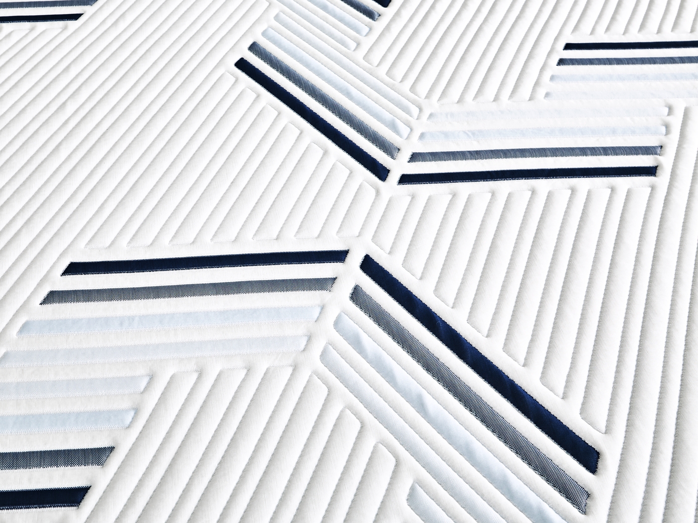 Therapedic Zenith Queen Mattress - Thumbnail - Image 3