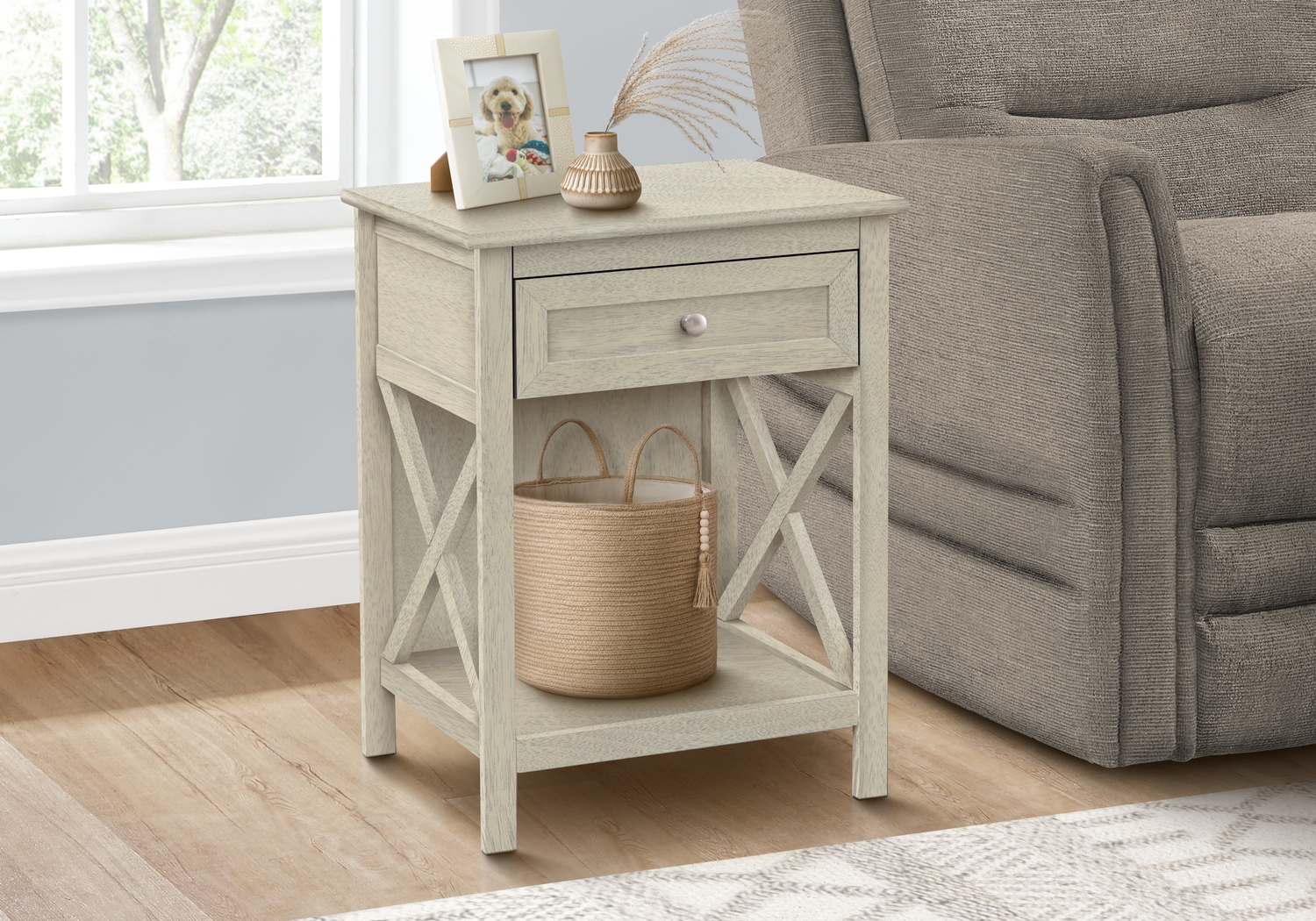 Therra White End Table - Thumbnail - Image 2