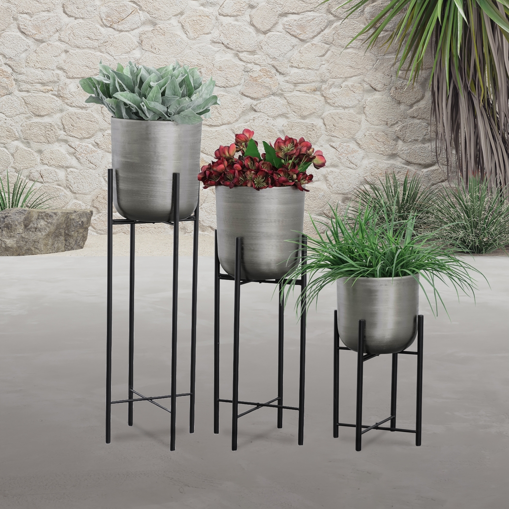 Thorntonwood Gray Planter, Set of 3 - Thumbnail - Image 2