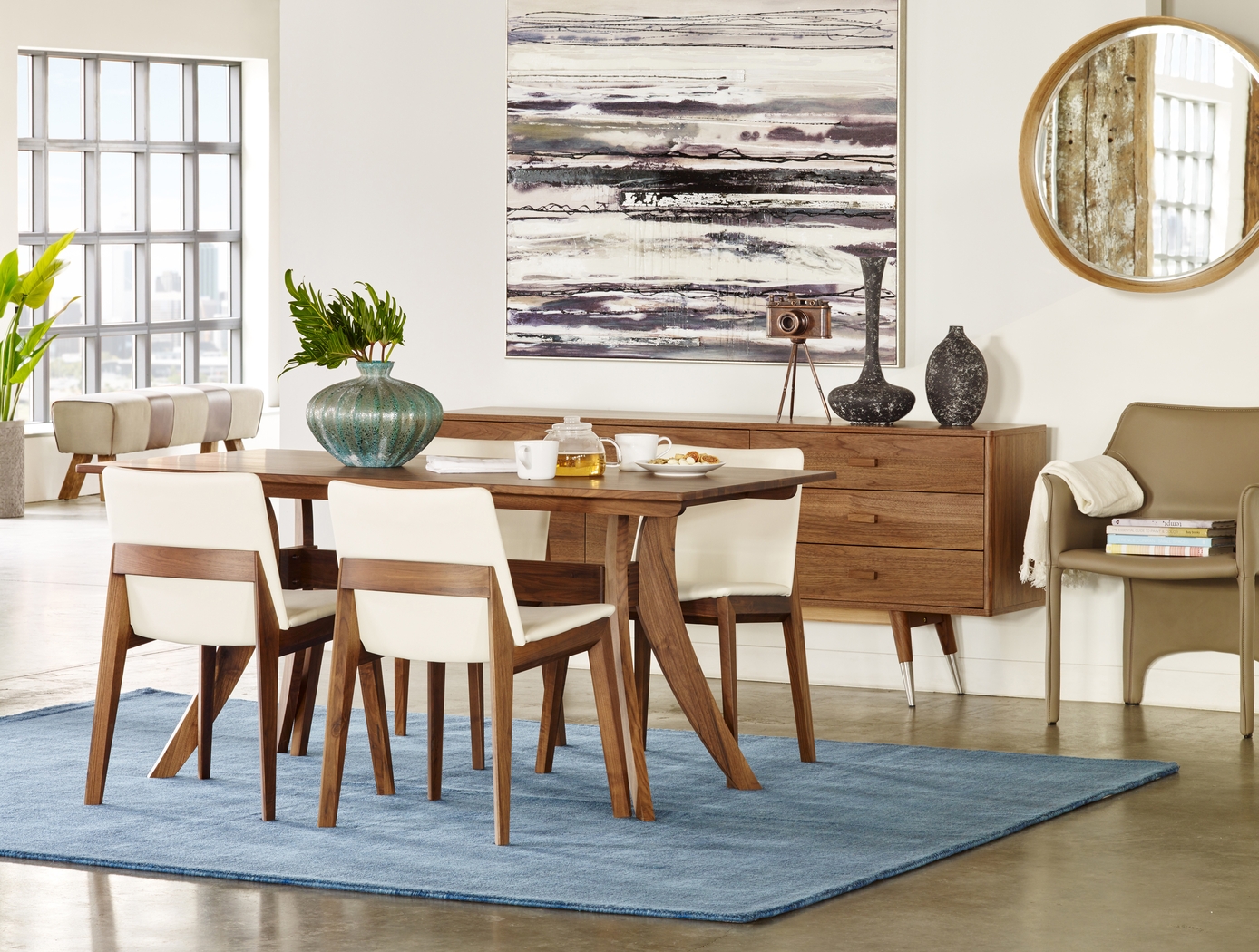 Throwback Click Bronze Sculpture - Thumbnail - Image 2