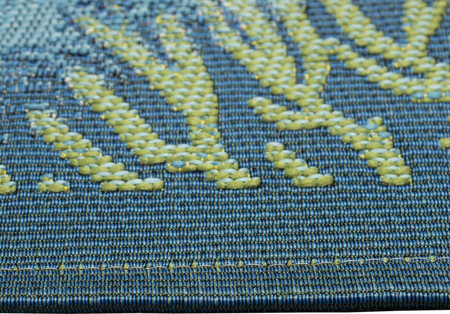 Tillwick Lapis 4'10 x 7'6 Indoor/Outdoor Rug - Thumbnail - Image 4