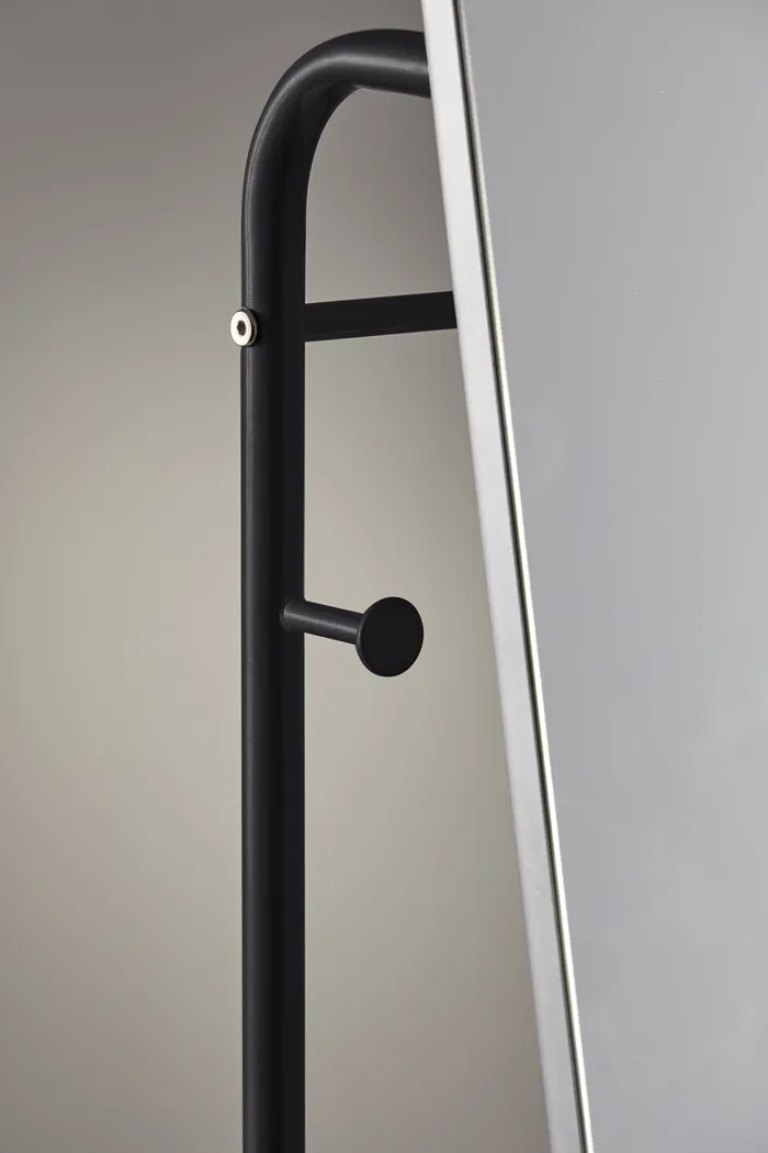 Toftree Black Leaner Mirror - Thumbnail - Image 6