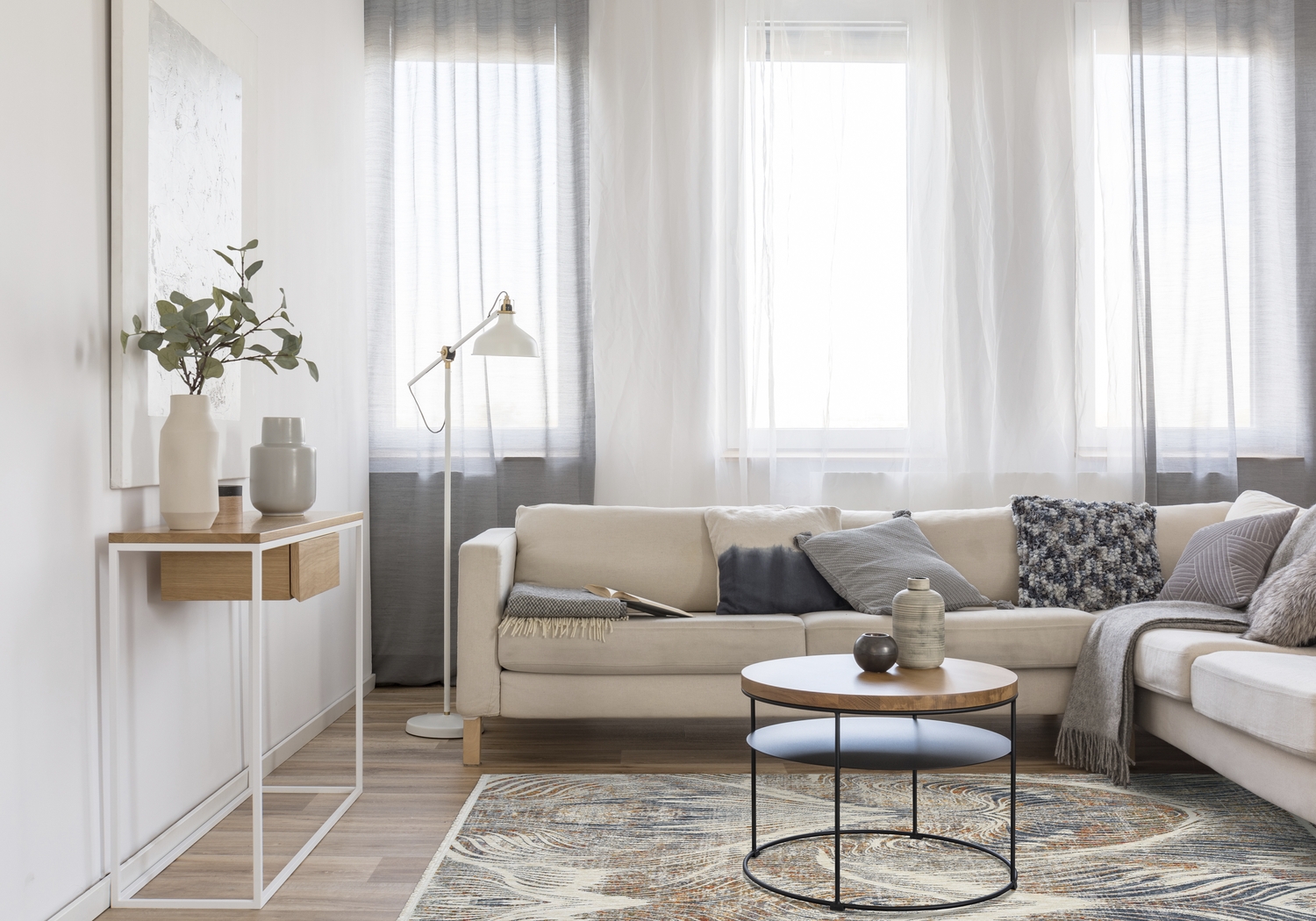 Torric Ivory 7'10 x 10'3 Rug - Thumbnail - Image 2