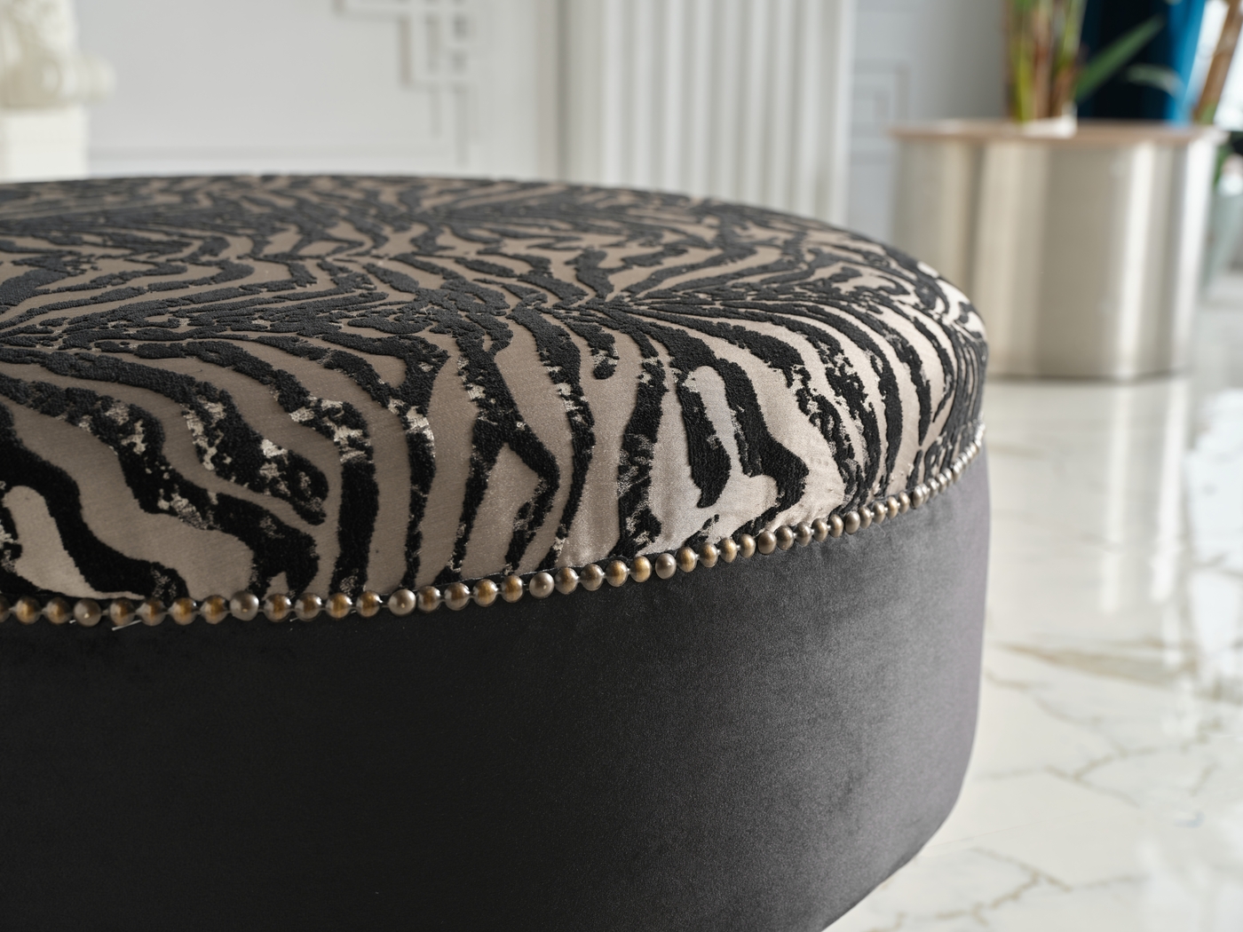 Tovito Black Accent Ottoman - Thumbnail - Image 2