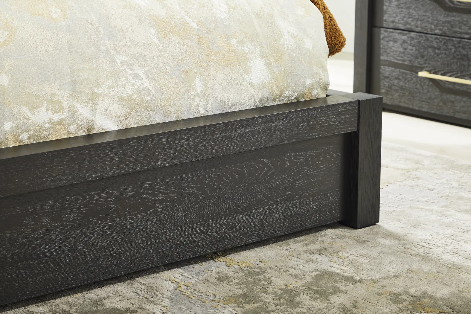 Townbrook Ebony 5 Pc Queen Panel Bedroom - Thumbnail - Image 5
