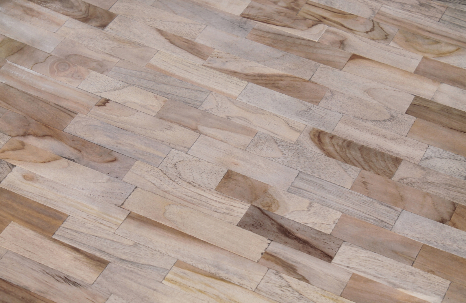 Trailmoor Natural Tall End Table - Thumbnail - Image 3