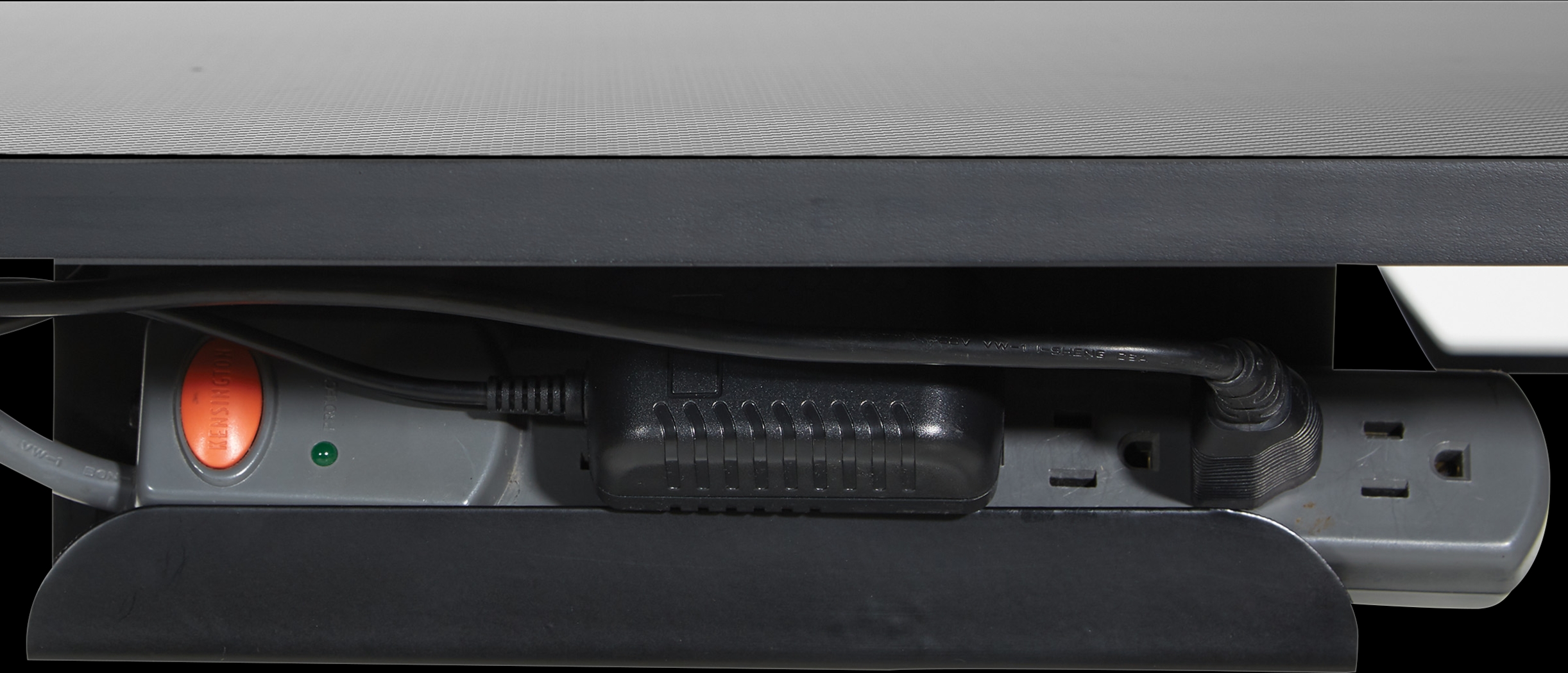 Treye Red Gaming Desk - Thumbnail - Image 9