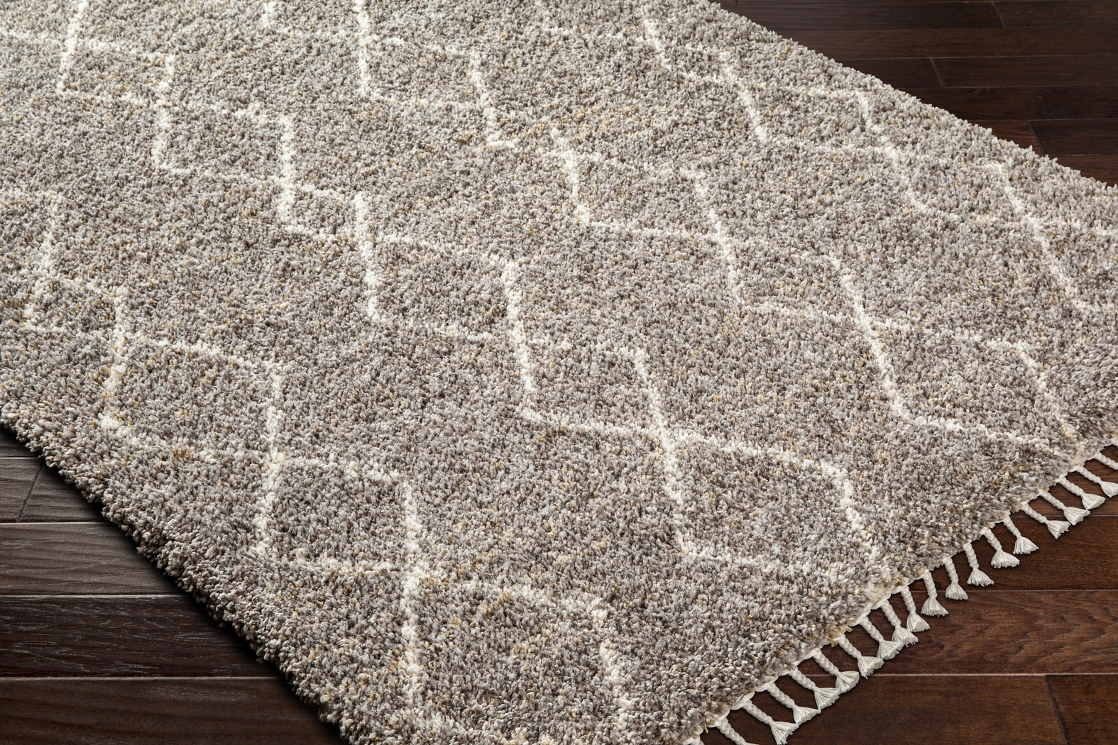 Trovista Gray 5'3 x 7' Area Rug - Thumbnail - Image 5