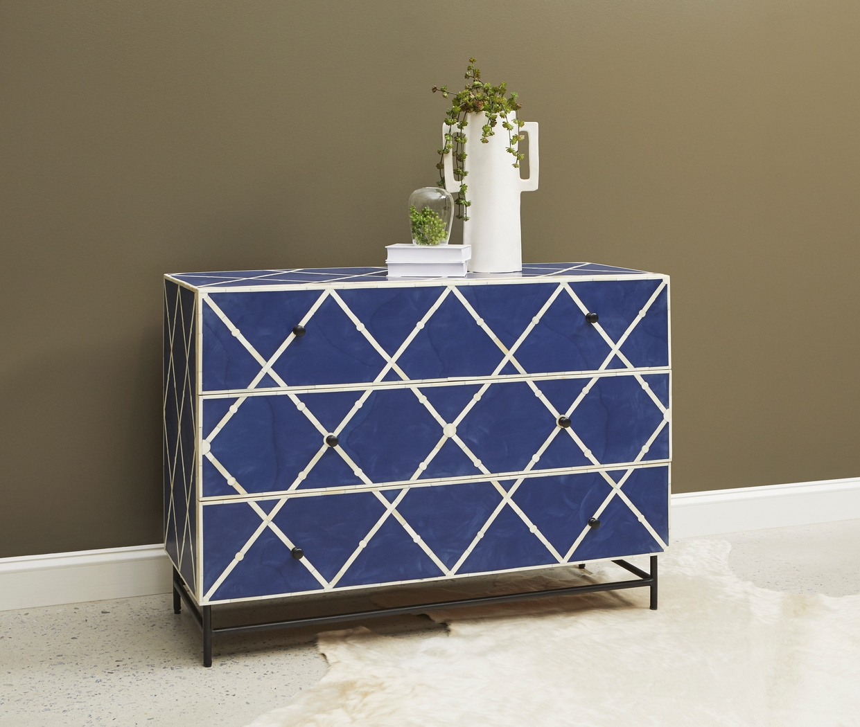 Tuckerbunn Navy Accent Cabinet - Thumbnail - Image 2