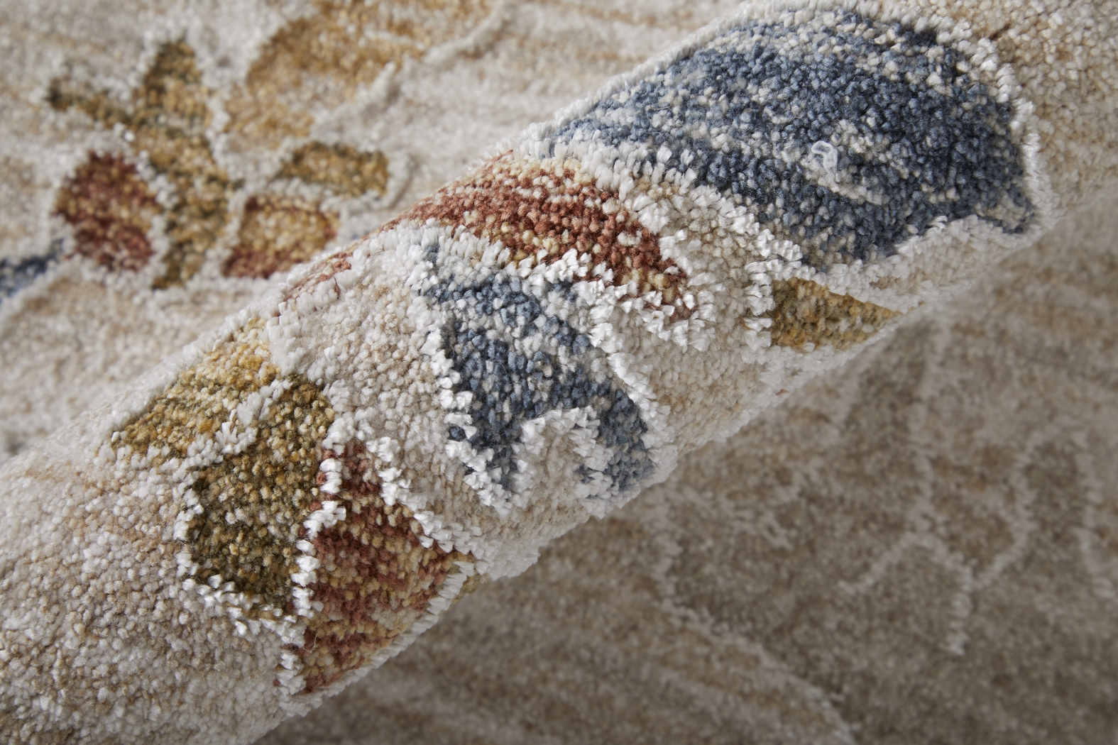 Tudama Ivory 5' x 7'6 Rug - Thumbnail - Image 8