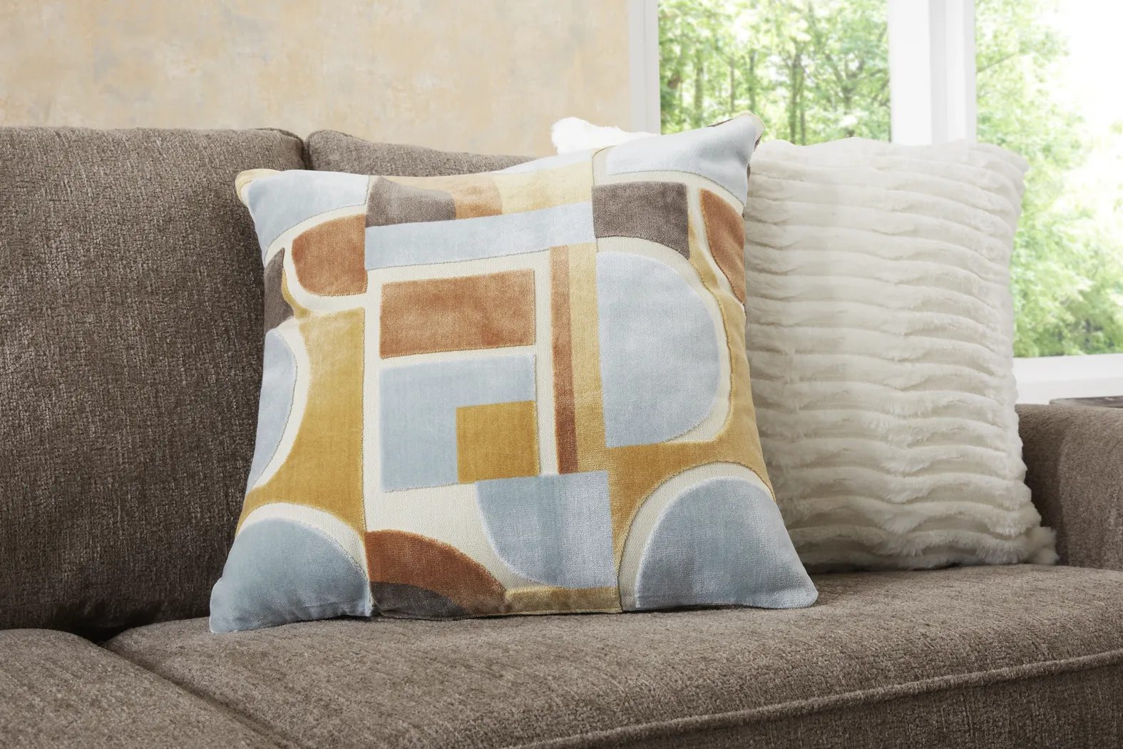 Twin Falls Mink 7 Pc Living Room with Gel Foam Sleeper Sofa - Thumbnail - Image 8