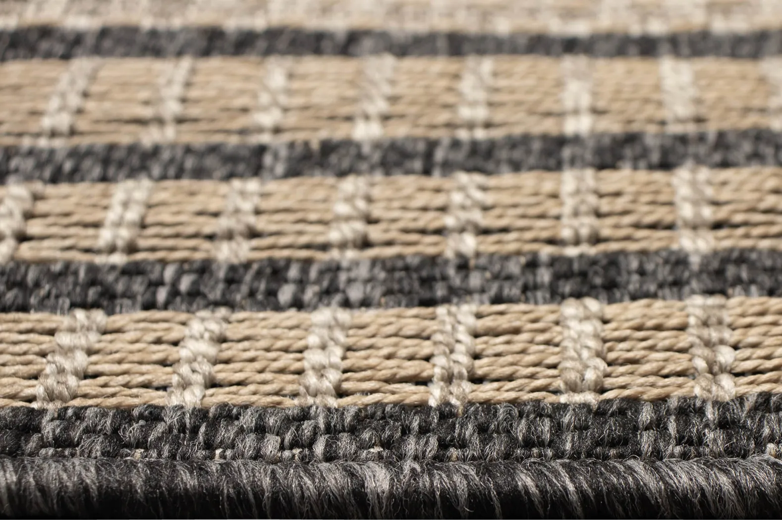 Typha Taupe 5'3 x 7'3 Indoor/Outdoor Rug - Thumbnail - Image 7