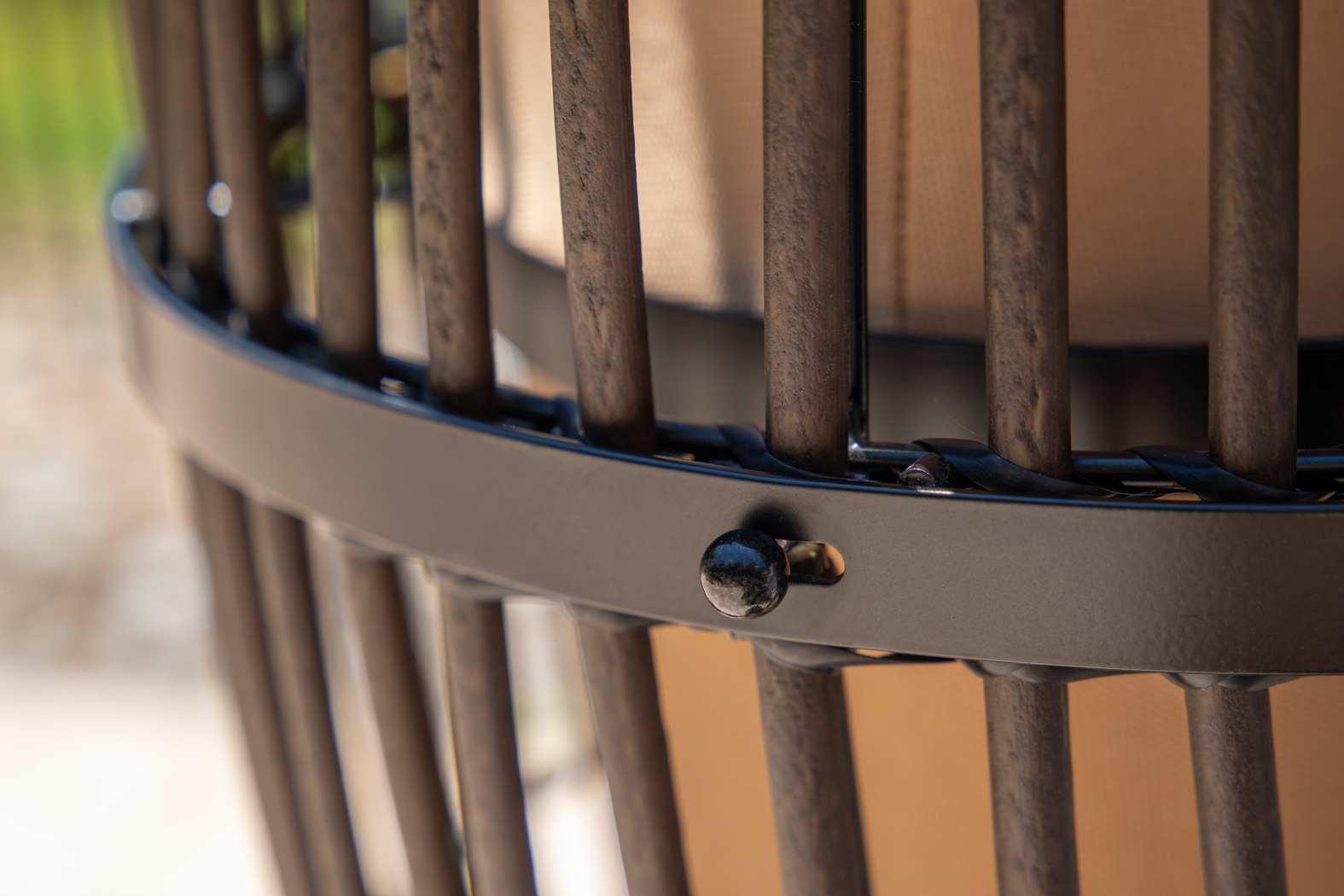 Unaka Brown Outdoor Floor Lamp - Thumbnail - Image 7