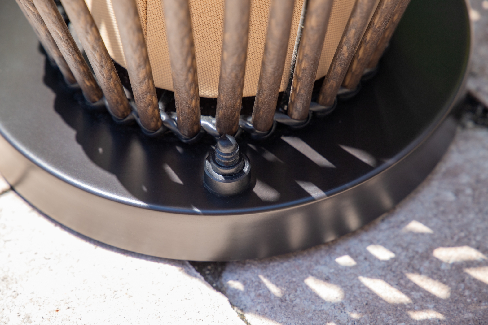 Unaka Brown Outdoor Table Lamp - Thumbnail - Image 7