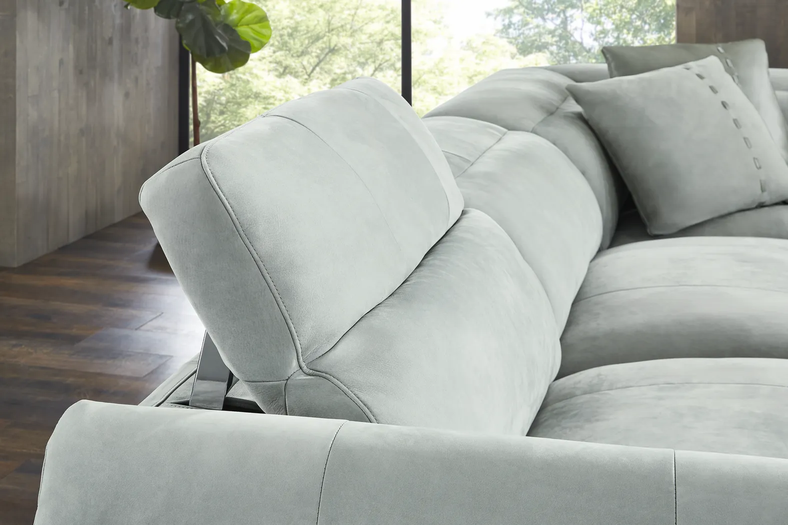 Valerio Hydra Leather 5 Pc Dual Power Reclining Sectional - Thumbnail - Image 2