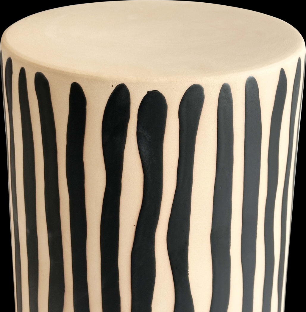 Valkyrecords VII Black End Table - Thumbnail - Image 2