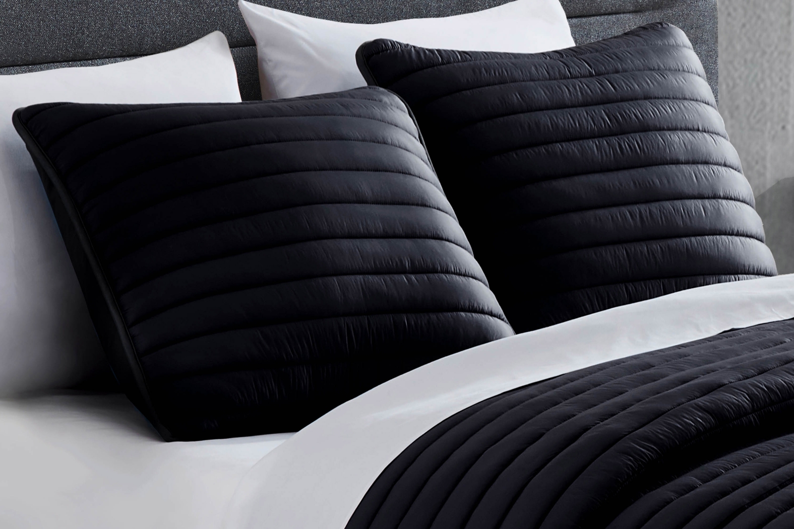 Vallecito Black 3 Pc Full/Queen Comforter Set - Thumbnail - Image 2