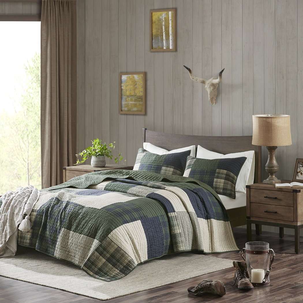 Vallete Green 3 Pc Full/Queen Coverlet Set - Thumbnail - Image 1