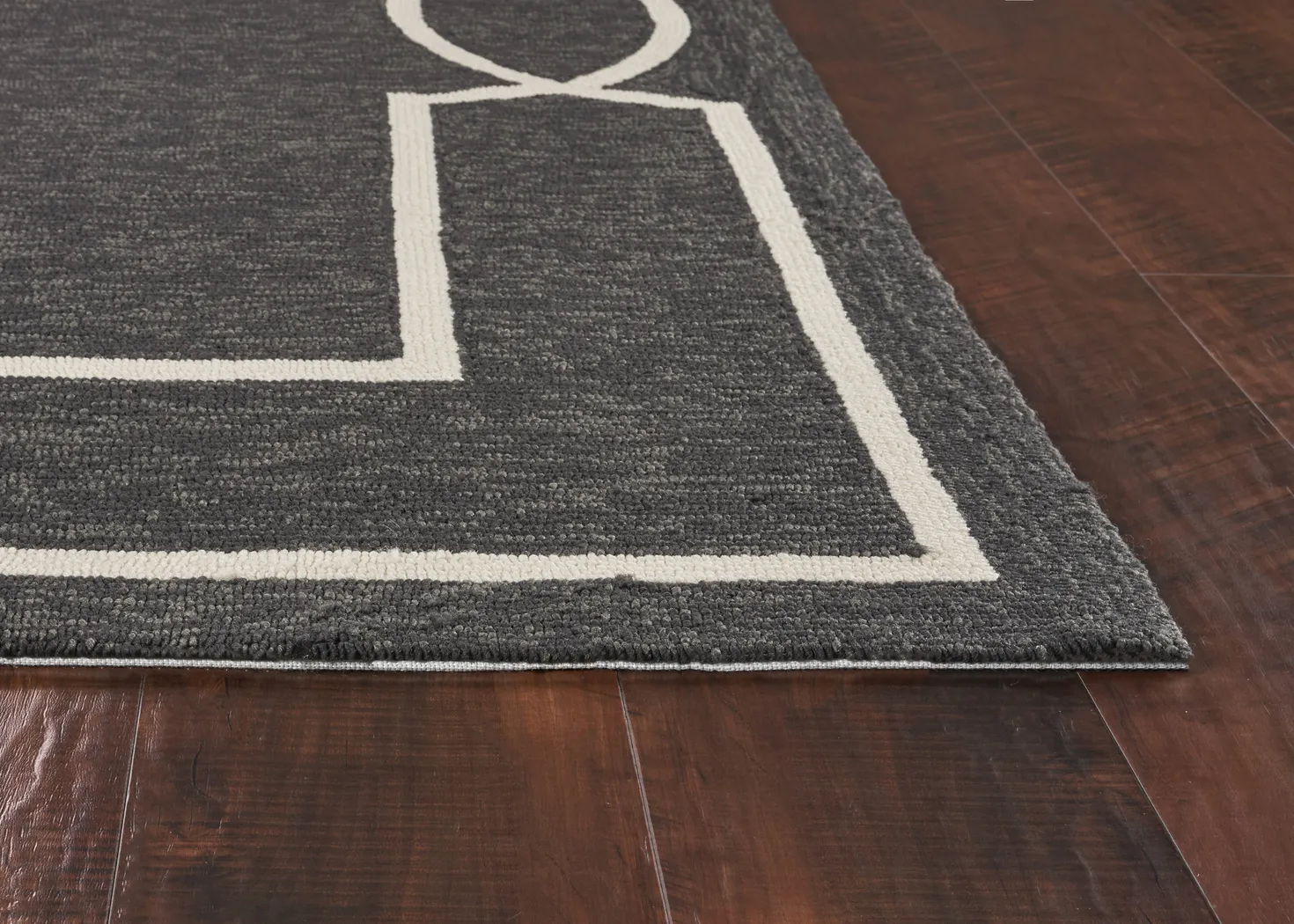 Valmack Black 8' x 11' Indoor/Outdoor Rug - Thumbnail - Image 4