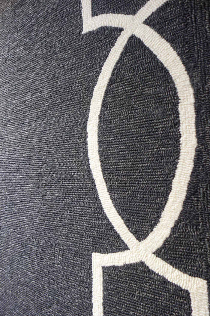 Valmack Black 8' x 11' Indoor/Outdoor Rug - Thumbnail - Image 7