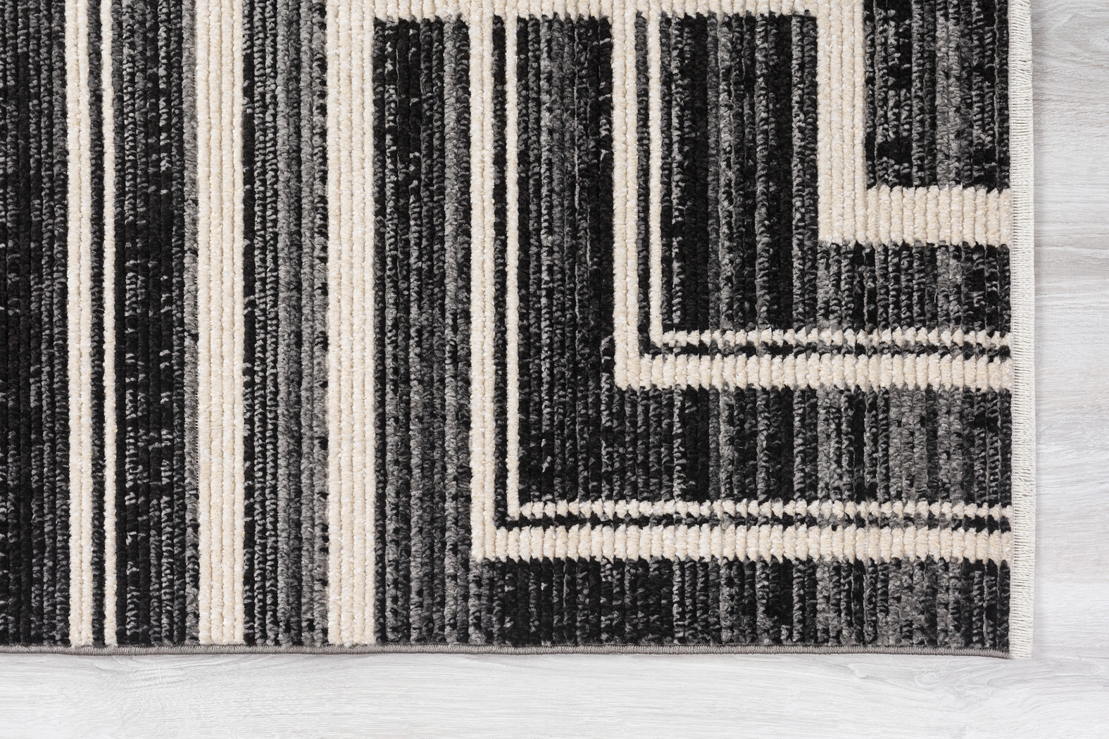 Valraine Black 5'7 x 7'7 Rug - Thumbnail - Image 5