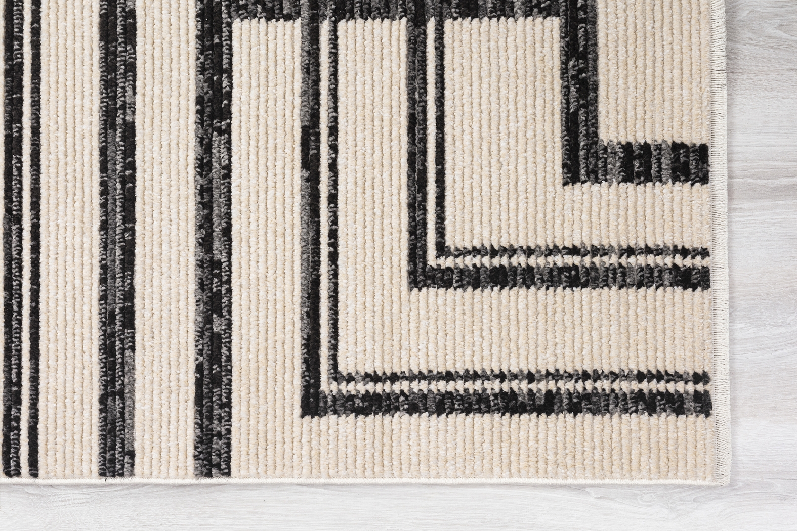 Valraine Ivory 5'7 x 7'7 Rug - Thumbnail - Image 5