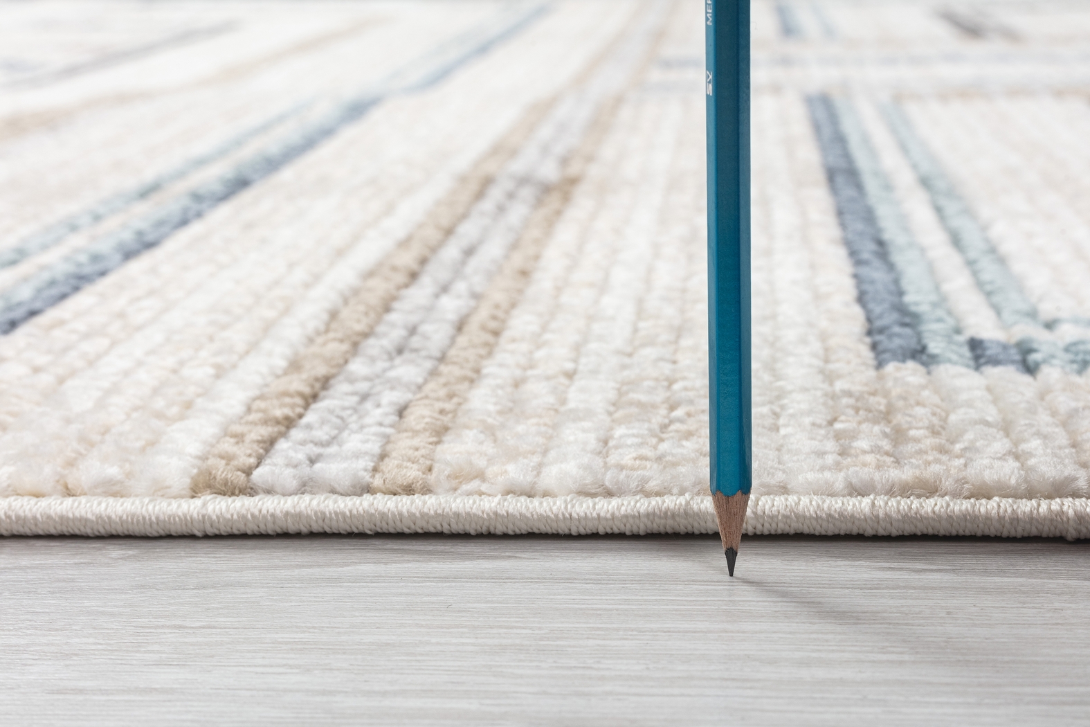 Valraine Multi 5'7 x 7'7 Rug - Thumbnail - Image 7