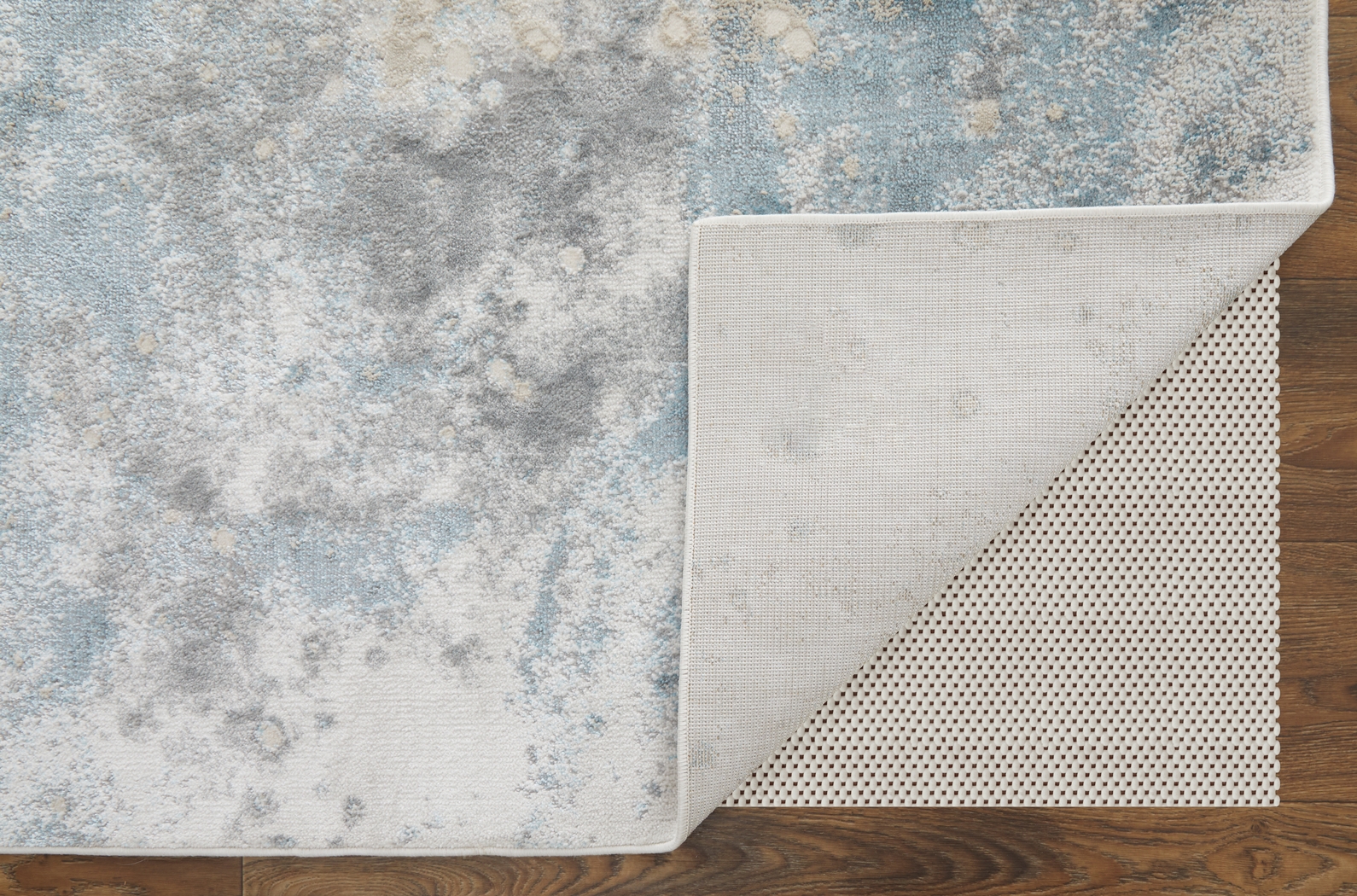 Vaves Blue 6'7 x 9'6 Rug - Thumbnail - Image 5