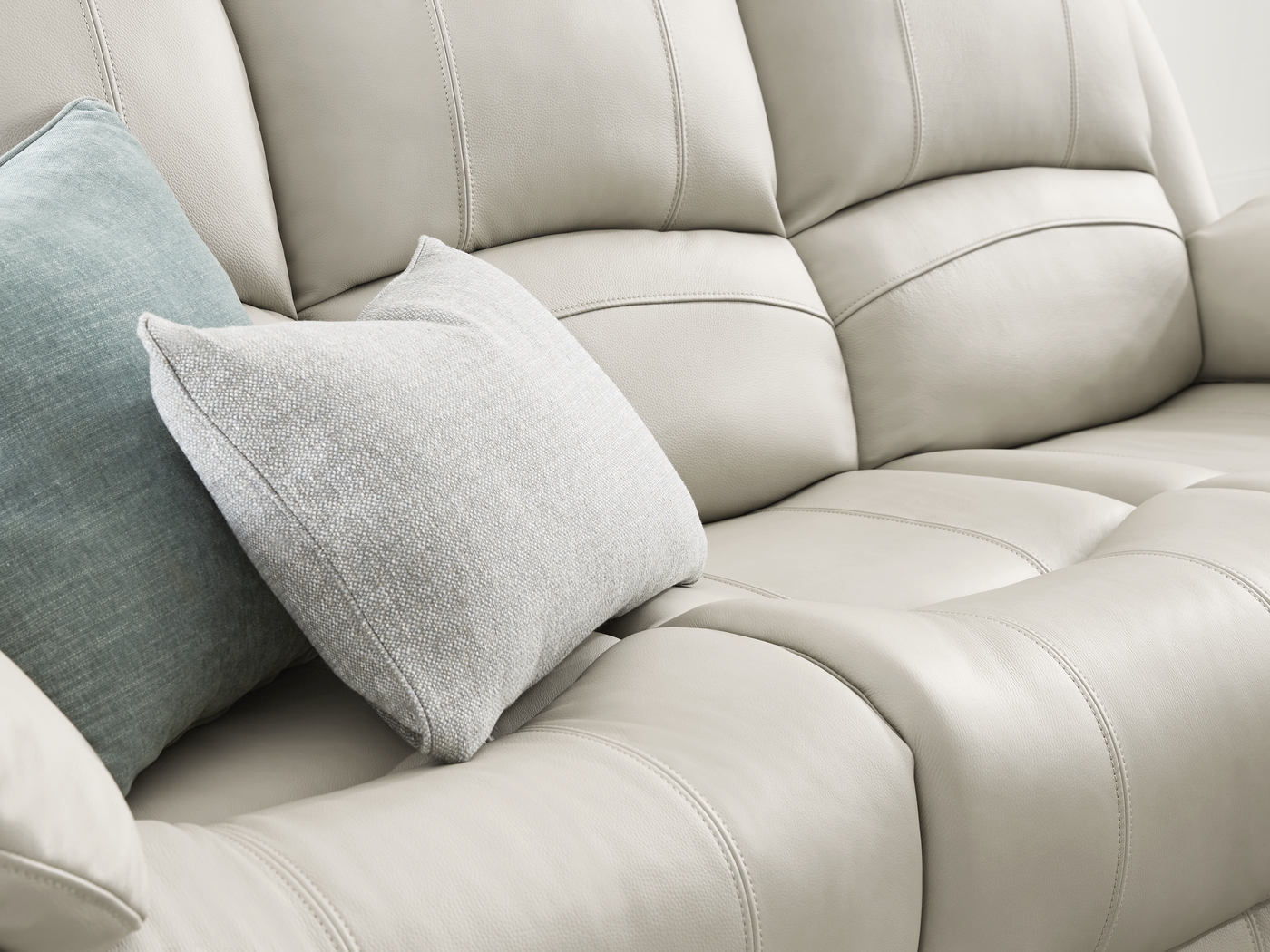 Vercelli Way Stone Leather Power Reclining Sofa - Thumbnail - Image 4