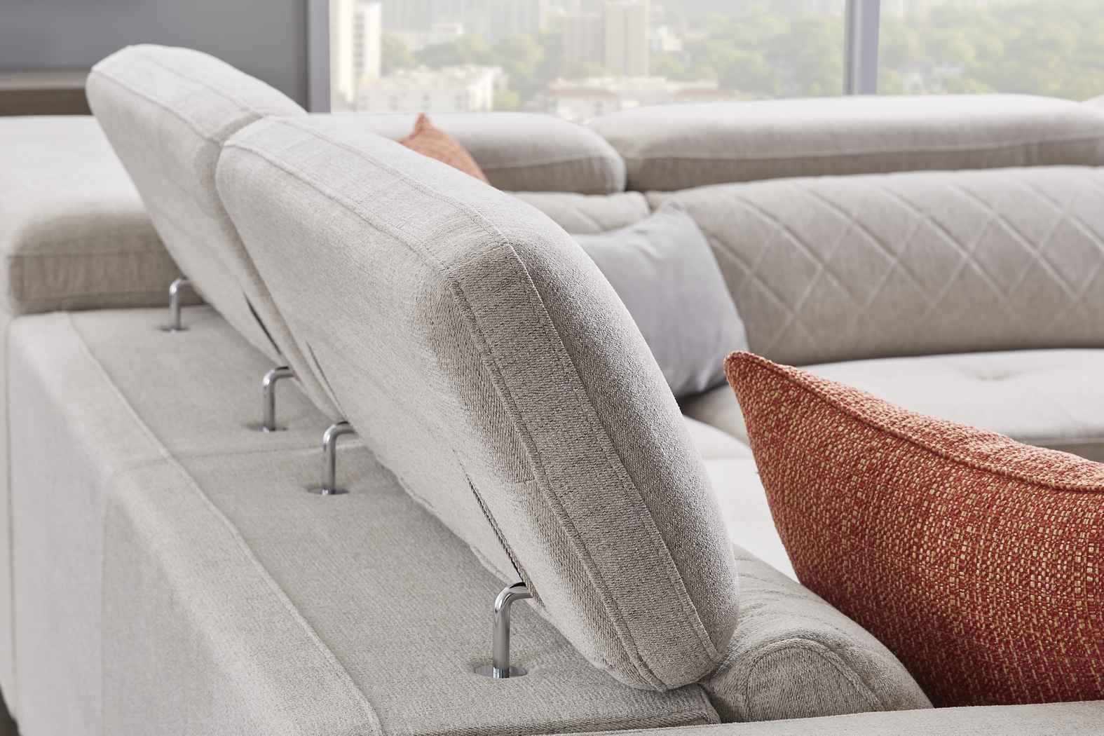 Via Sorrento Dove 7 Pc Sectional Living Room - Thumbnail - Image 5