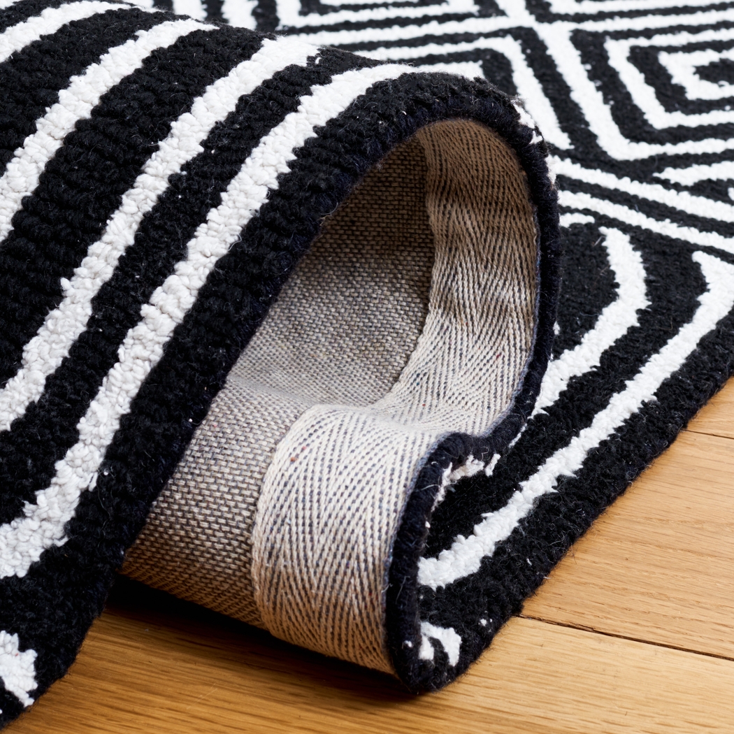 Vilvika Ivory 5' x 8' Rug - Thumbnail - Image 5