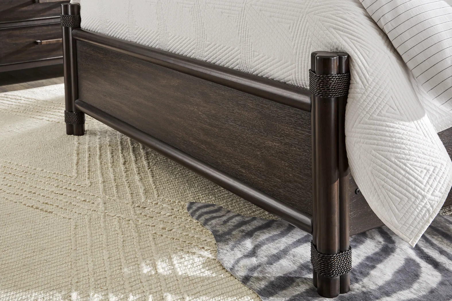 Vineyard Estates Brown 3 Pc Queen Upholstered Bed - Thumbnail - Image 4