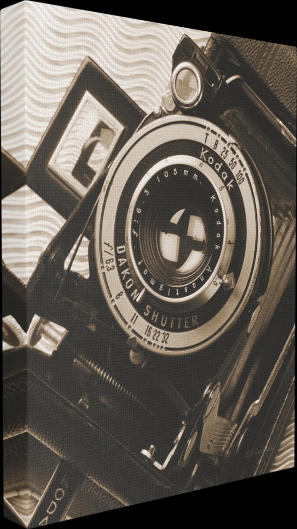 Vintage Lens Artwork - Thumbnail - Image 1