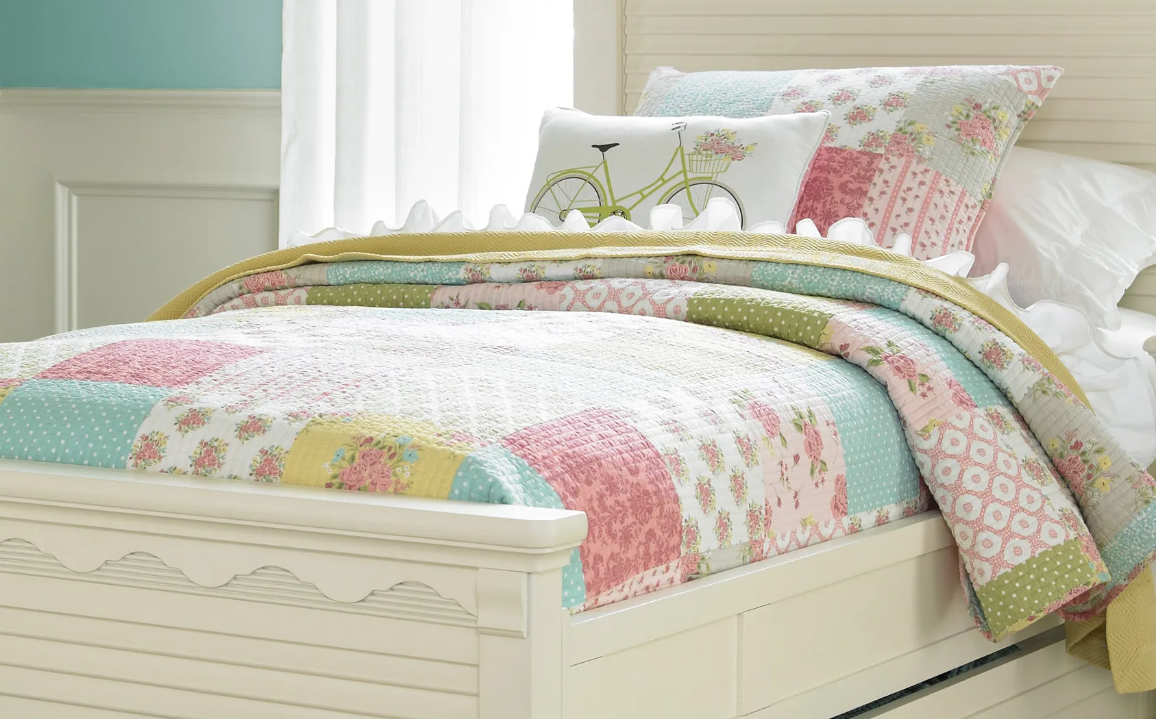 Vintage Rose Garden Pink Twin Quilt Set - Thumbnail - Image 1