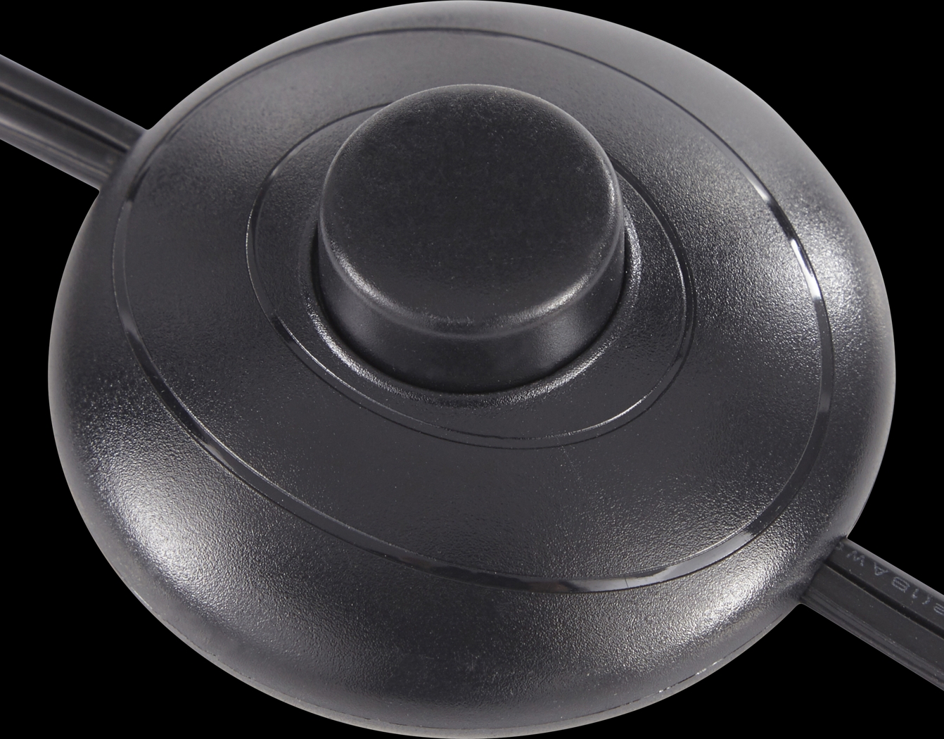 Wadleigh Post Black Floor Lamp - Thumbnail - Image 9